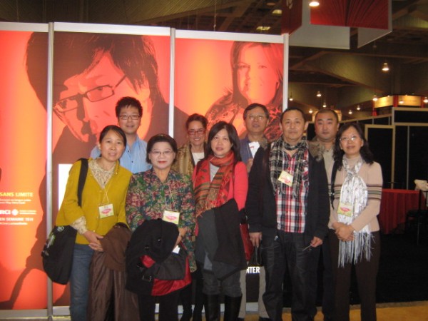加拿大国际广播电台采访郑南川,谈“魁北克华人作家协会的发展与魁北克诗歌印象”。